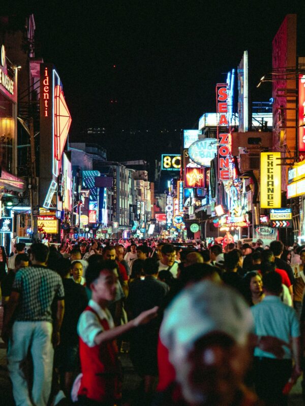 explore-bangkok-with-private-transfers-and-taxis-pexels-duichantran-31258796