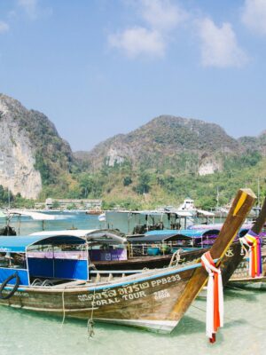 explore-phuket-with-private-transfers-and-taxis-pexels-tranmautritam-90336
